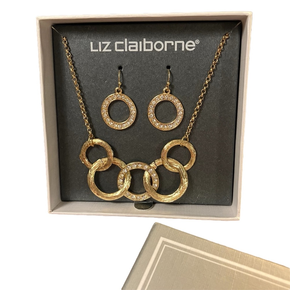 NWT Liz Claiborne Gold Tone Circles With Rhinestones Necklace Earrings Set